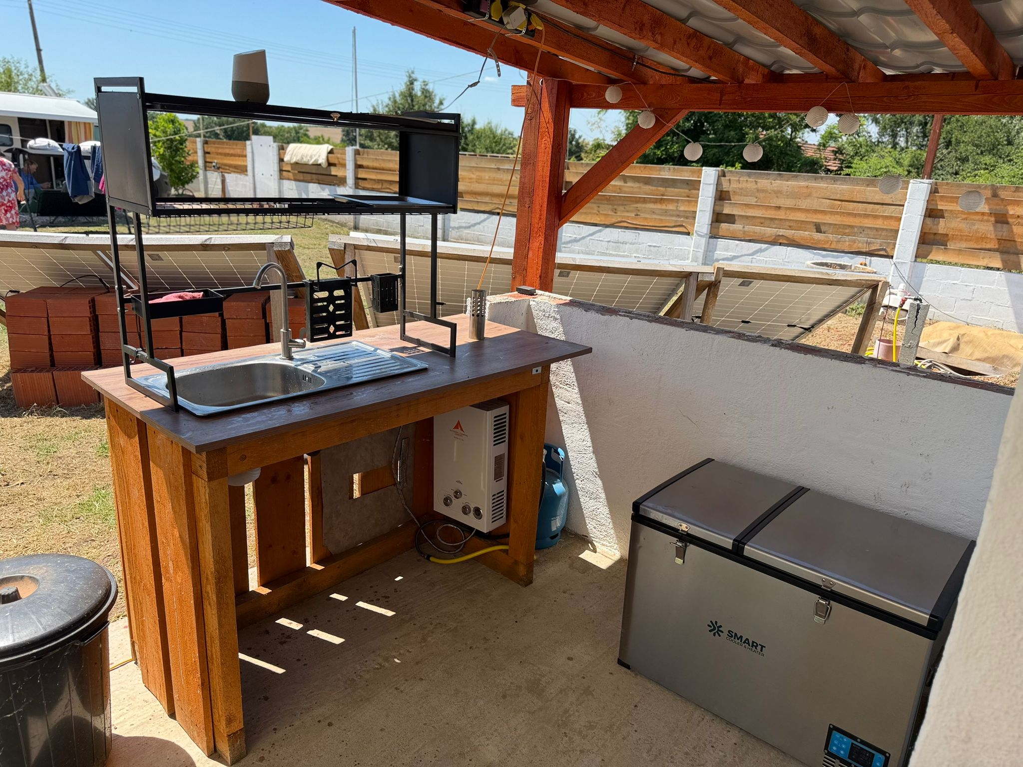 Outdoor Kitchen front-face